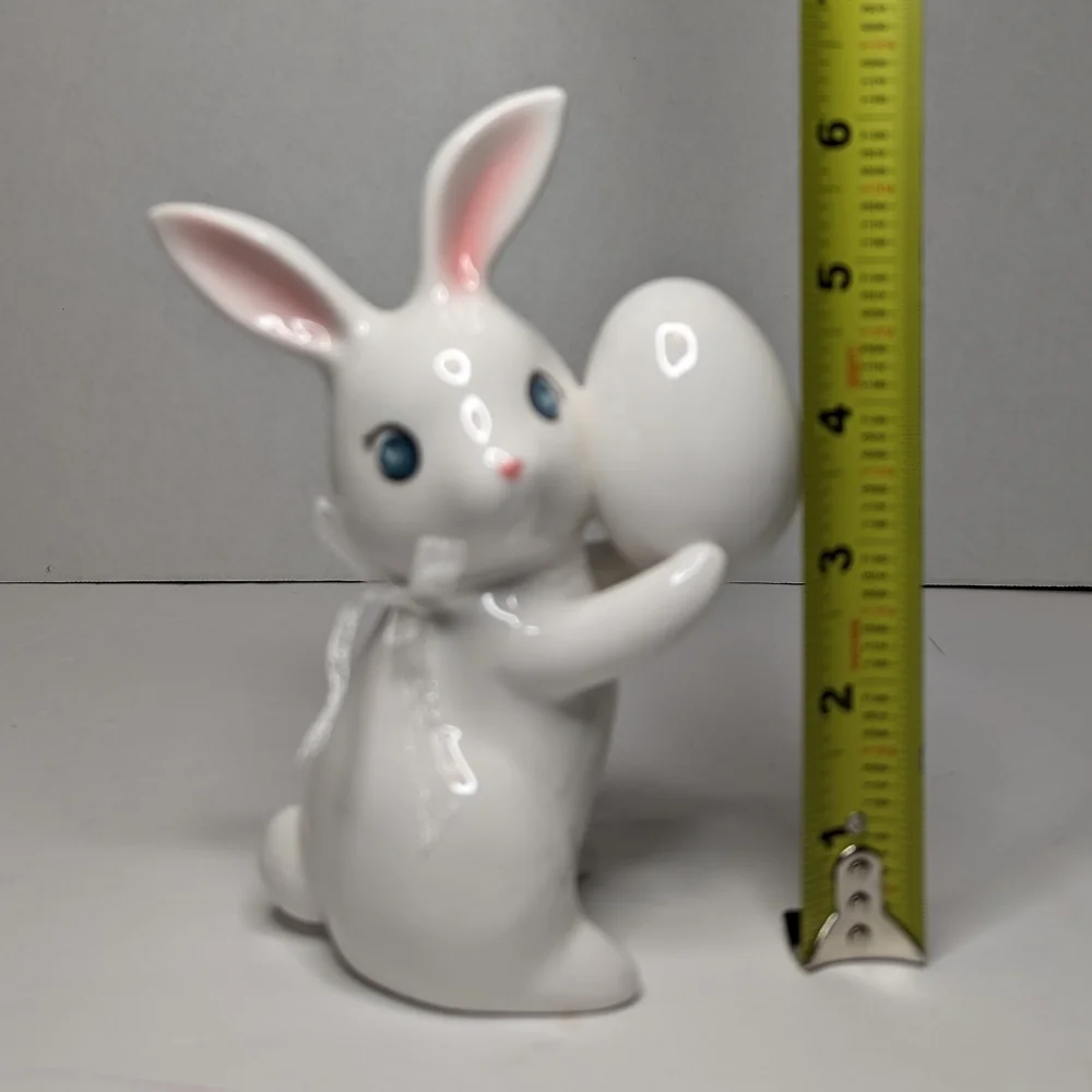 Target Spritz Easter Bunny Egg Spring White Ceramic Rabbit Retro Style Cute